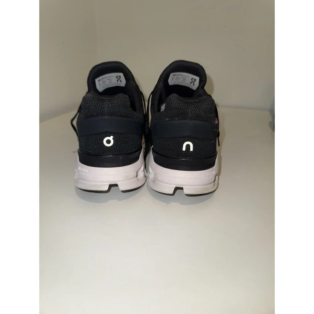 On Running Cloudswift sneakers size 10